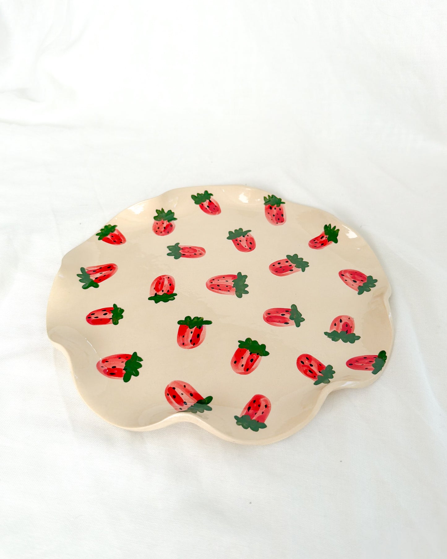 Strawberries Plate L
