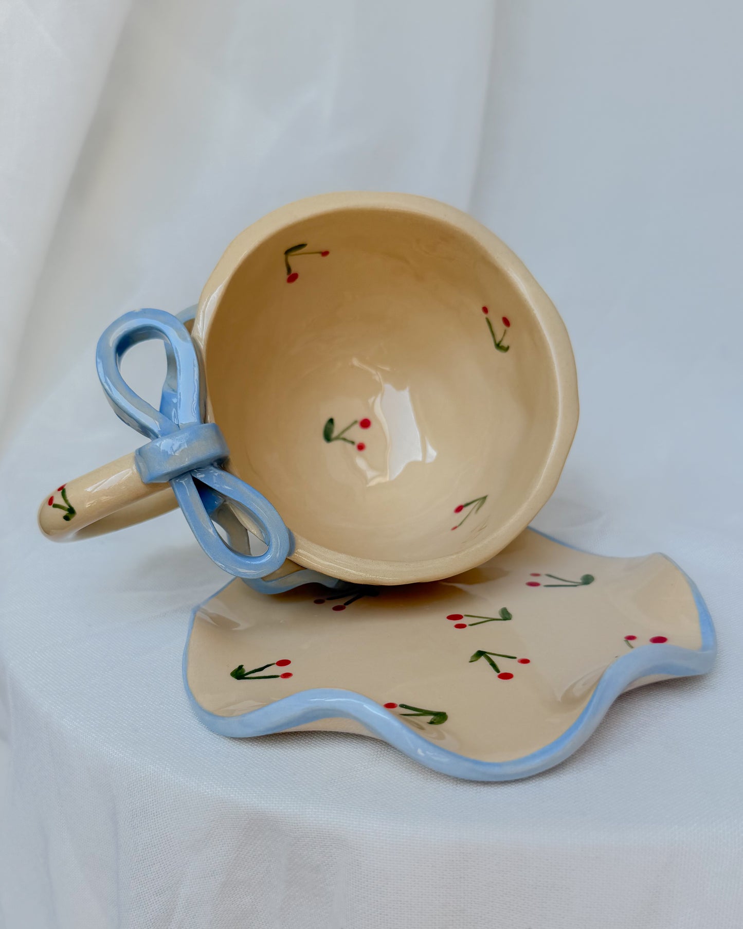 Cherry Blue Ribbon Cup M