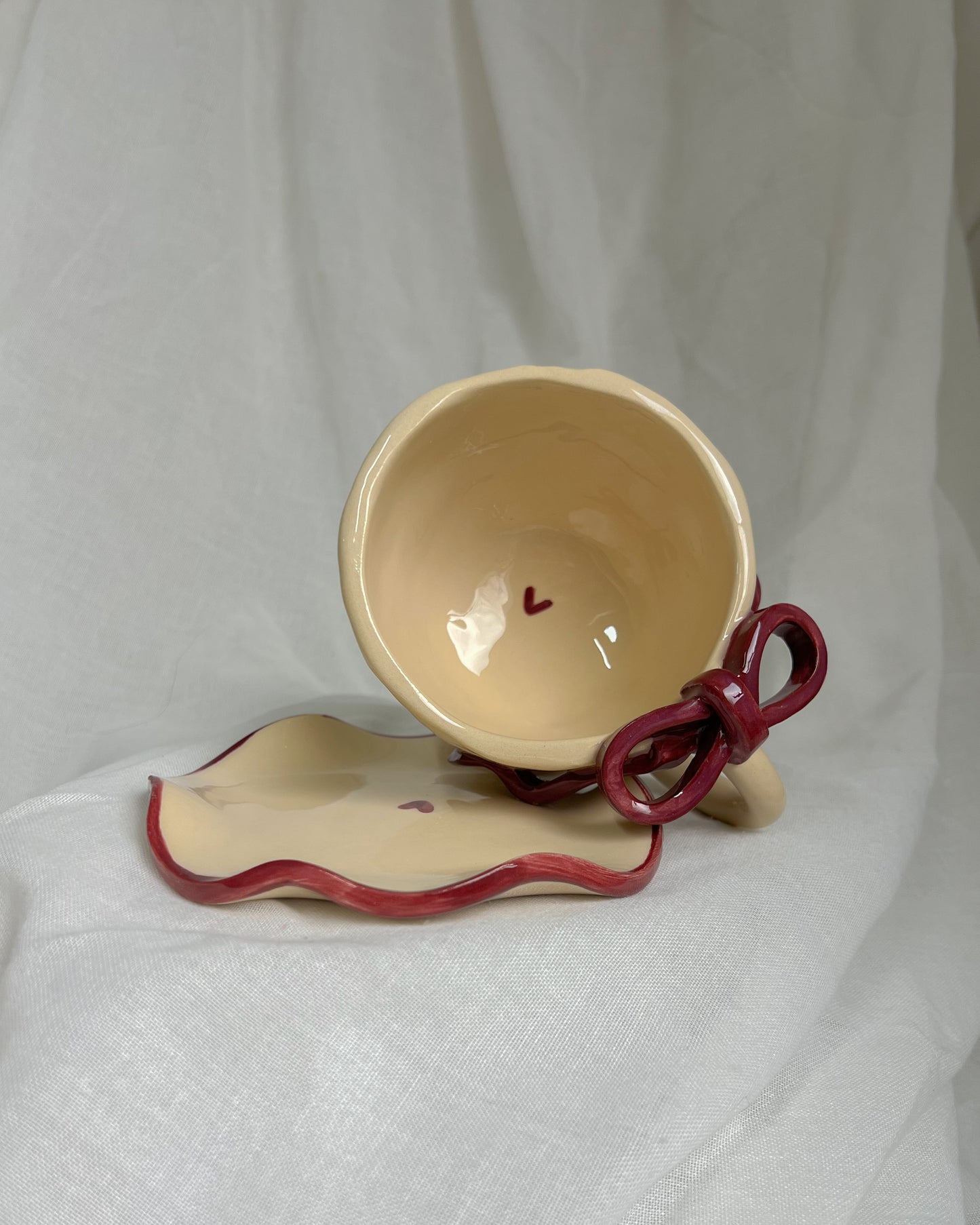 Ribbon Burgundy Cup M