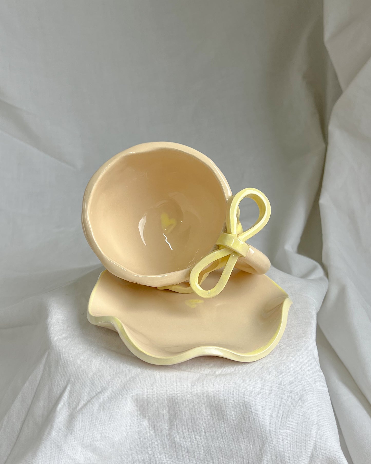 Ribbon II Cup M