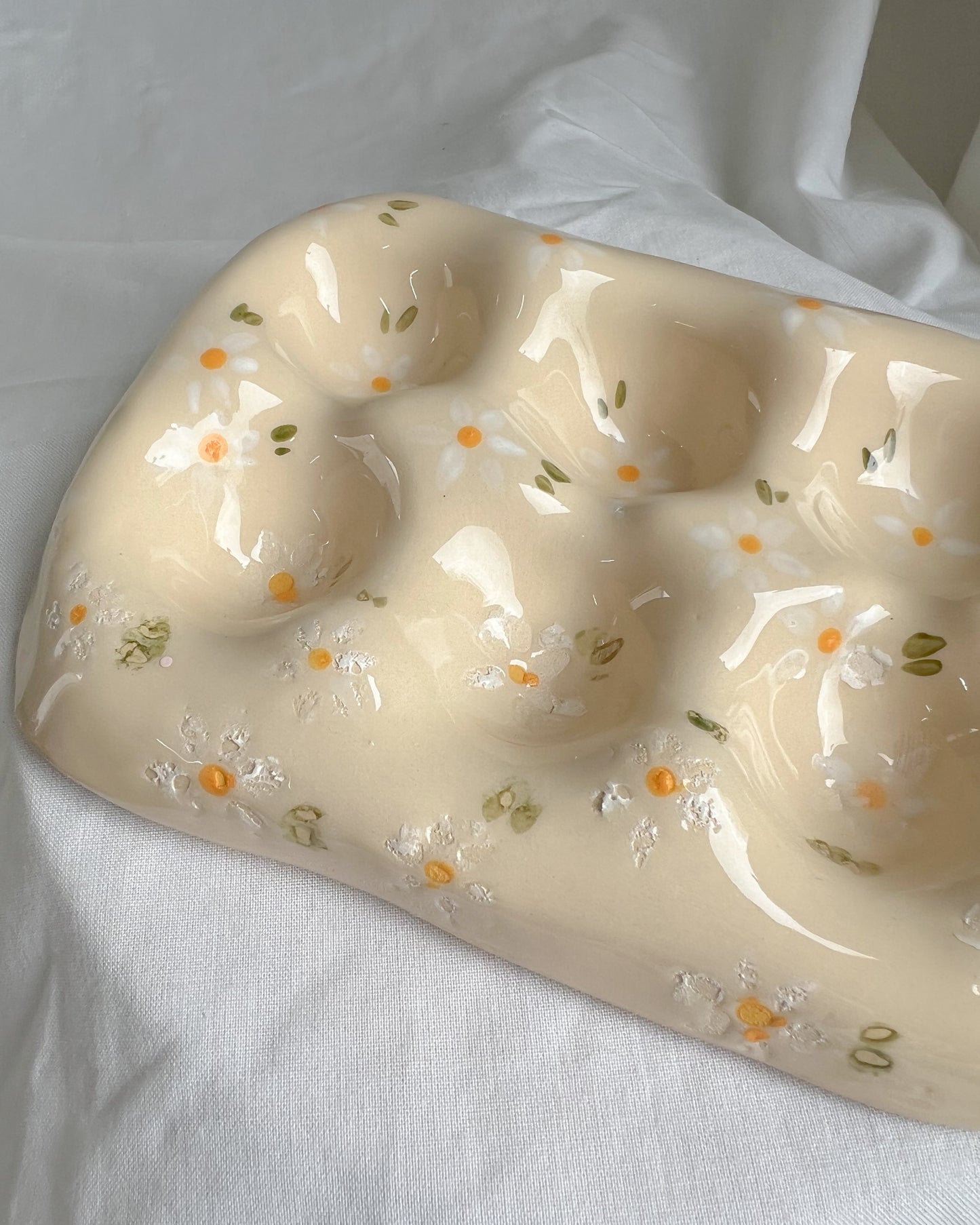 Daisy Egg’s Holder Outlet