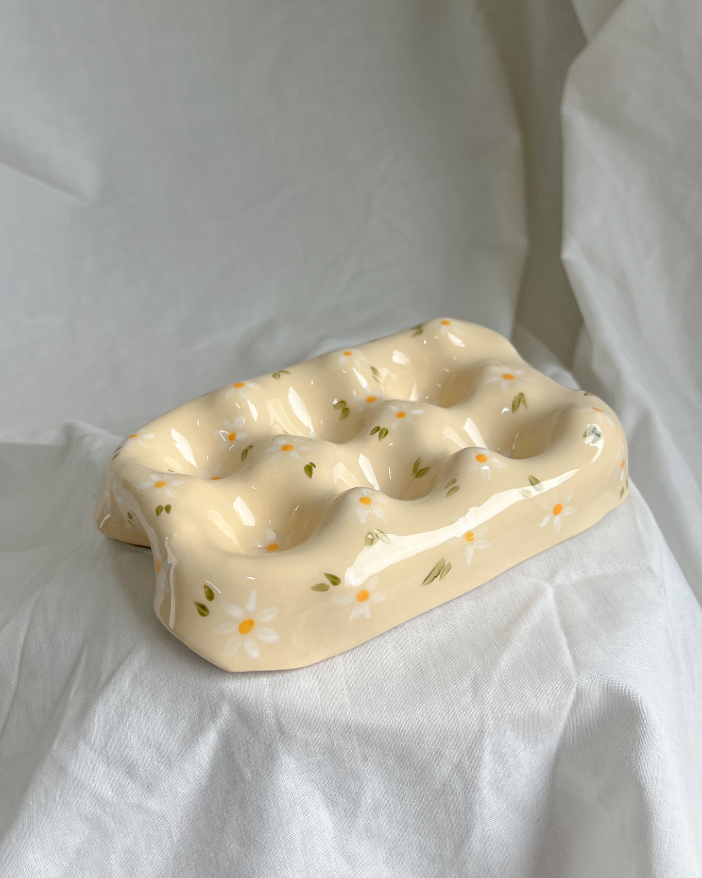 Daisy Egg’s Holder Outlet