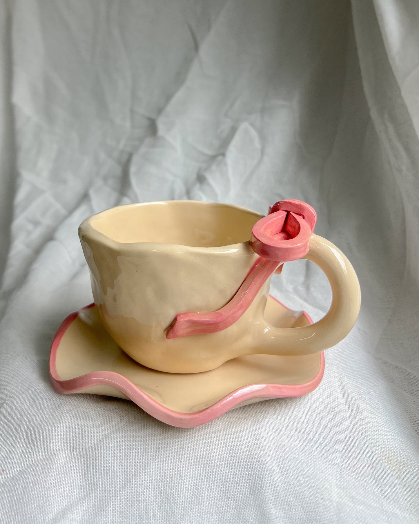 Ribbon III Cup M