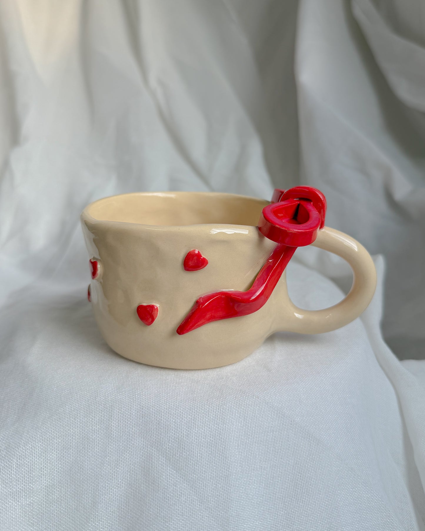 Ribbon Red Mug M