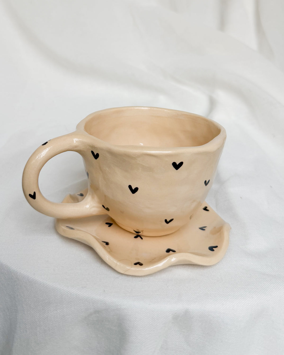 Hearts Black Cup L