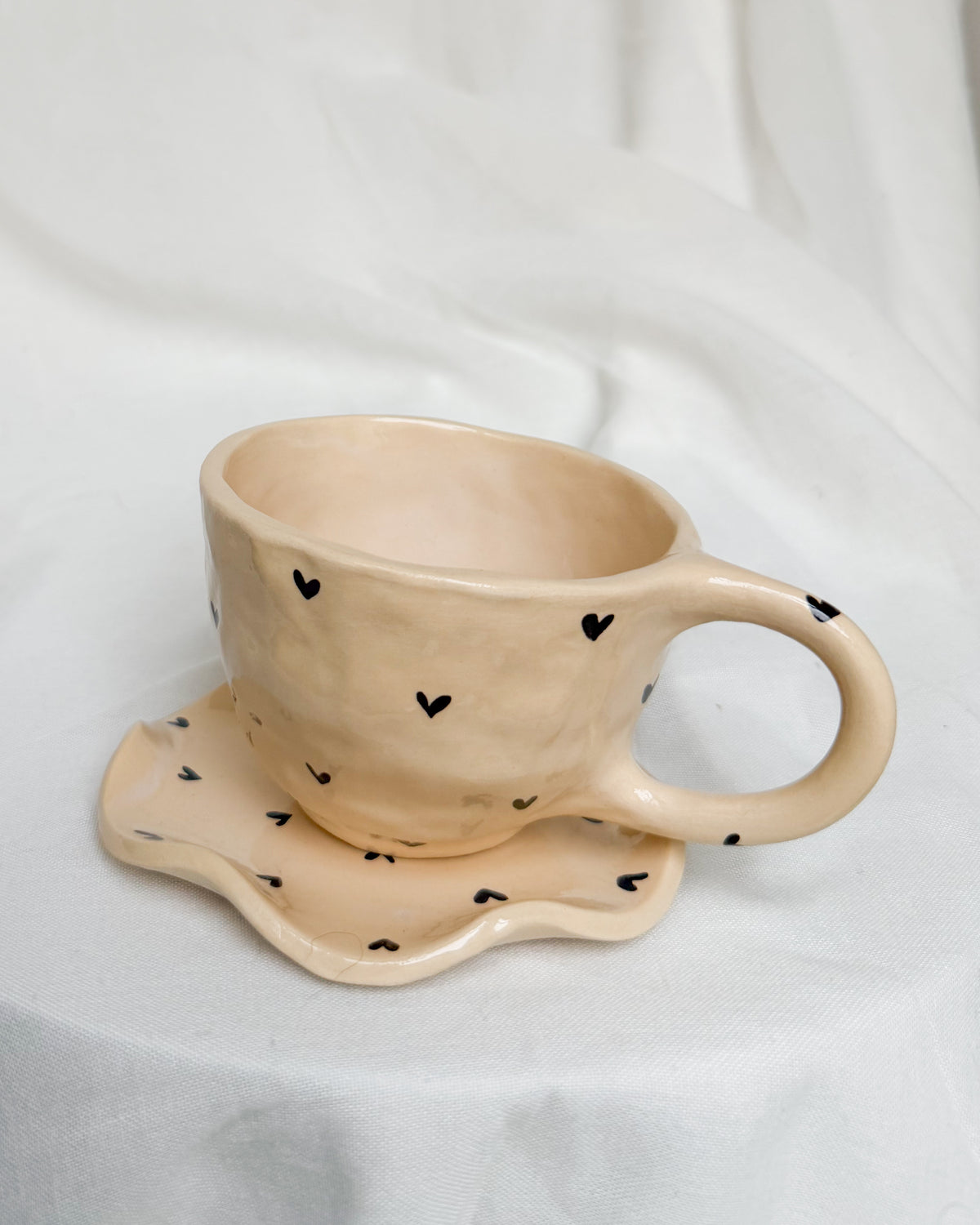 Hearts Black Cup L