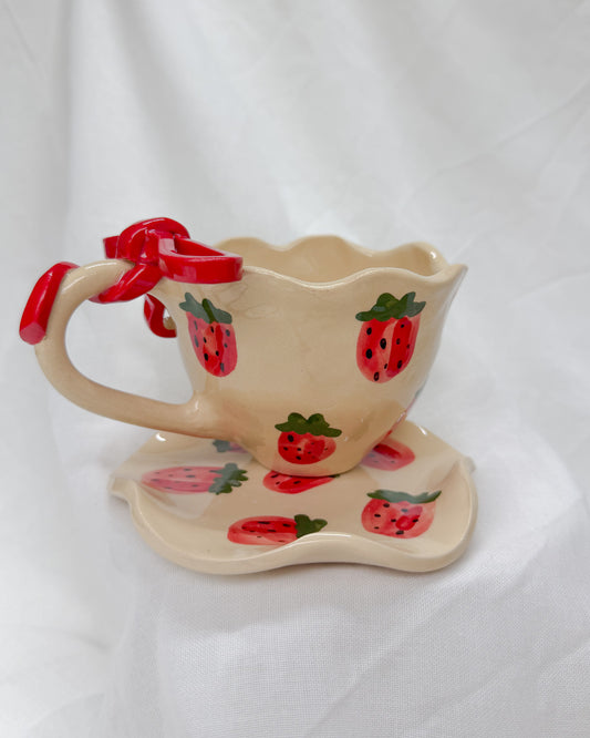 Strawberry Ribbon Cup M