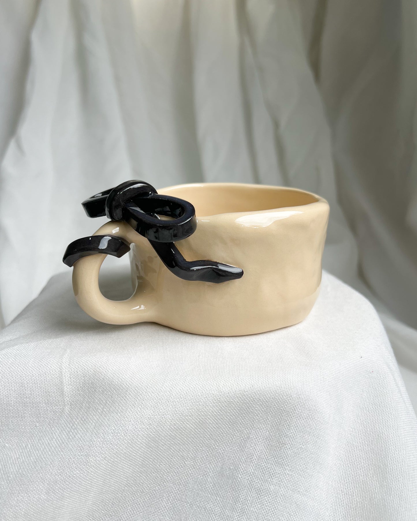 Ribbon Black I Mug M
