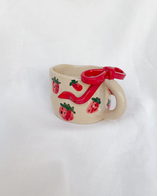 Strawberry Ribbon Mug M