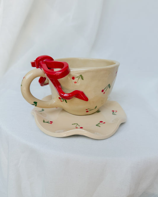 Cherry Red Ribbon Cup M