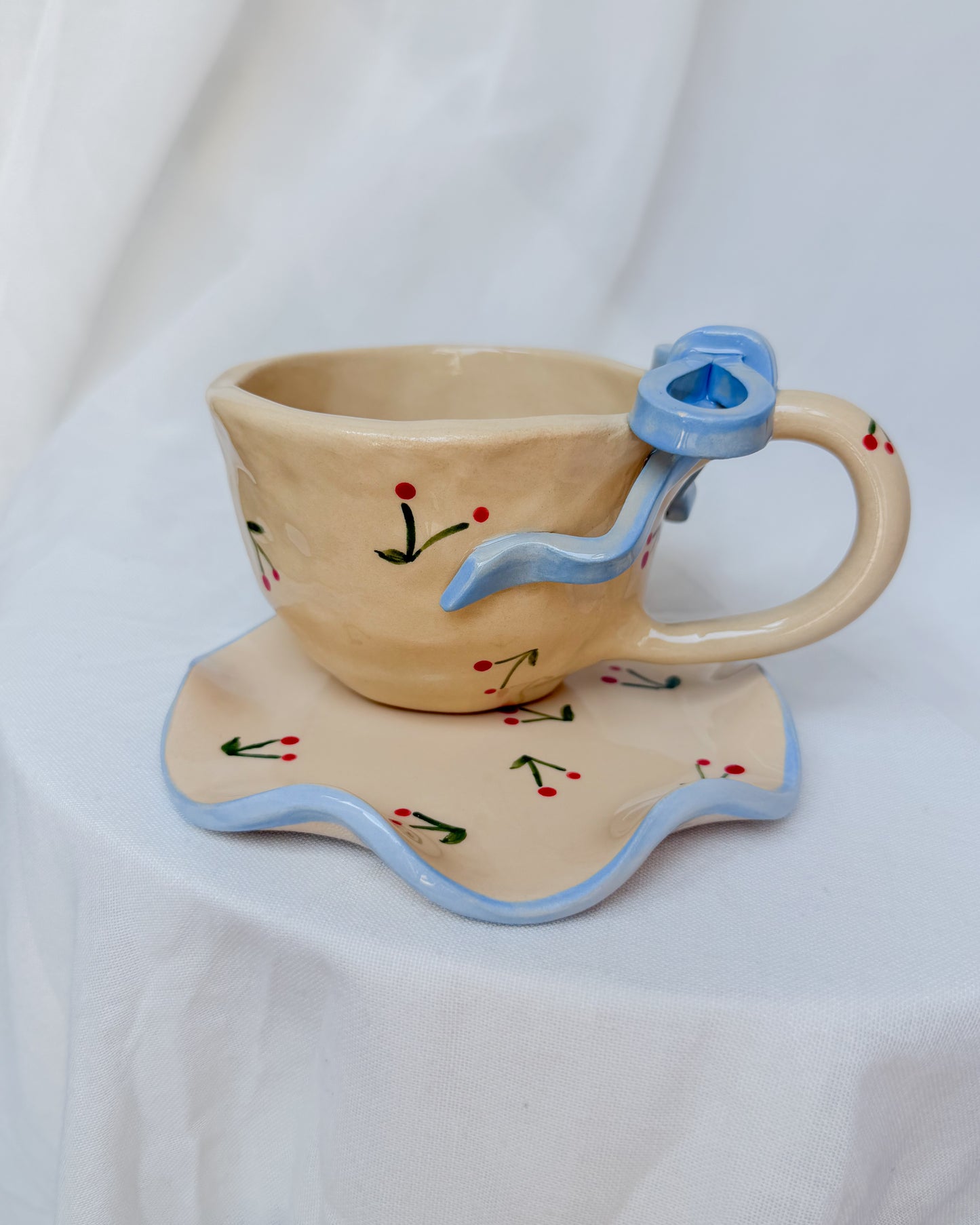 Cherry Blue Ribbon Cup M