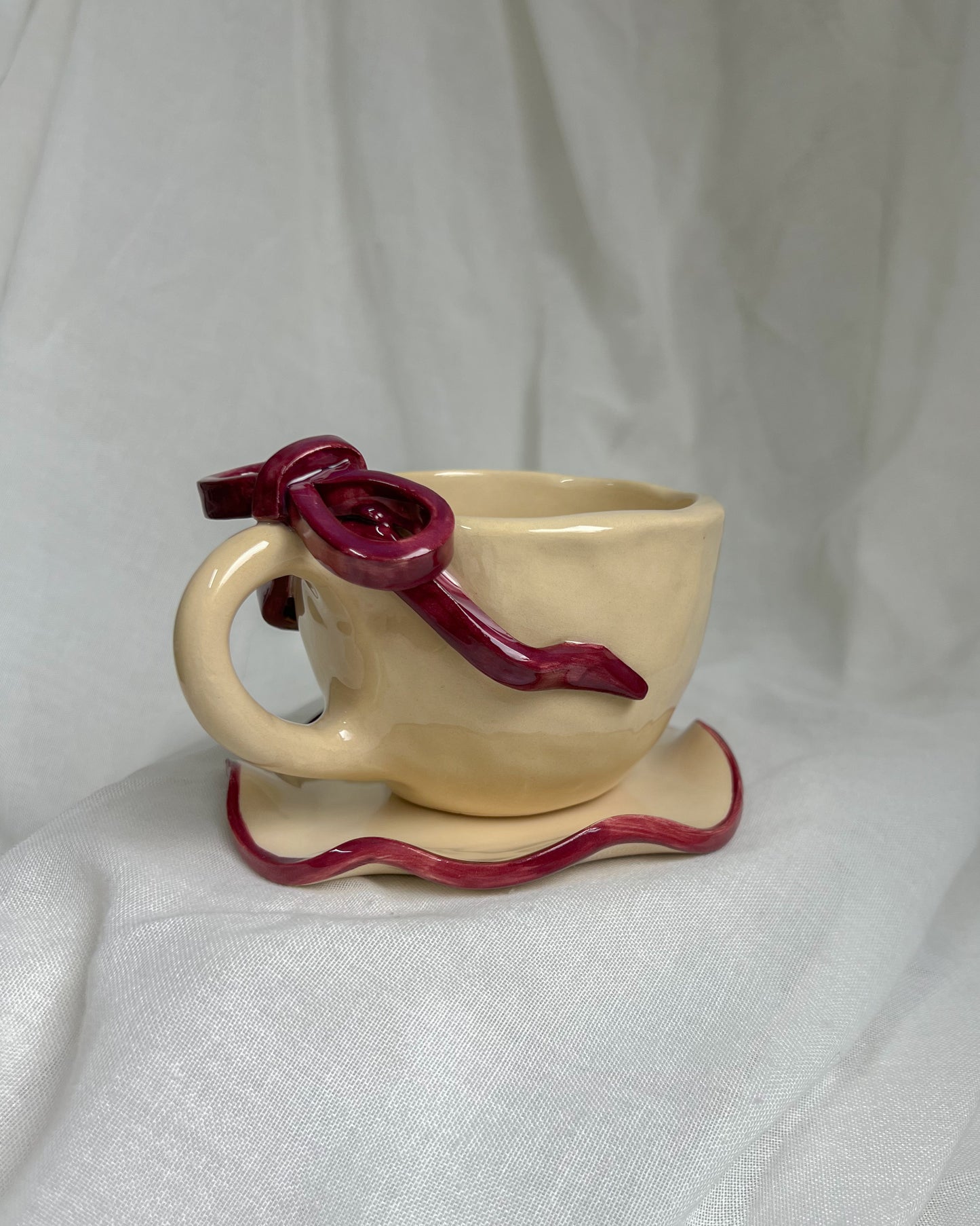 Ribbon Burgundy Cup M