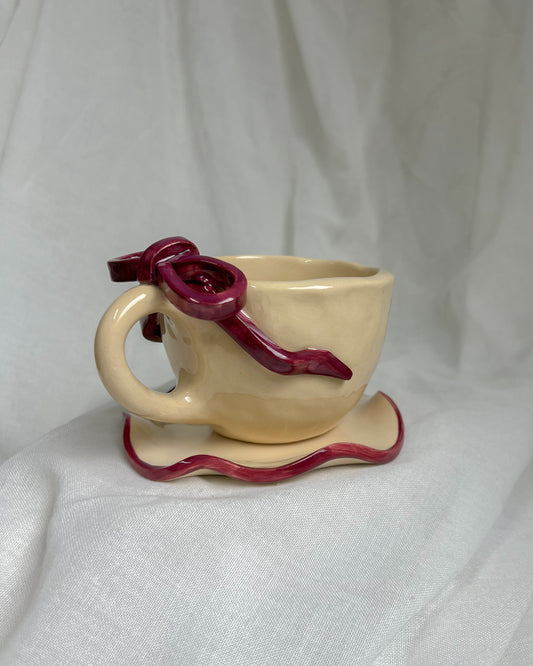 Ribbon Burgundy Cup M