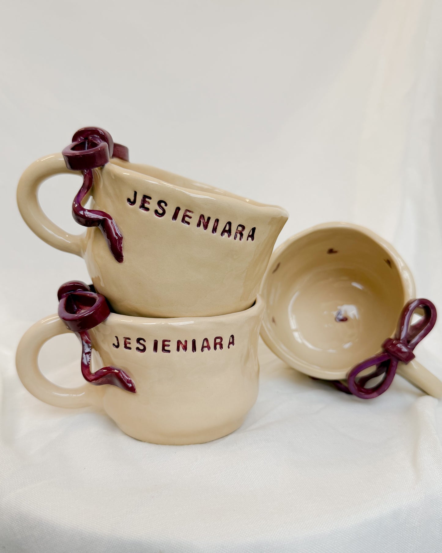 Jesieniara Burgundy Mug M
