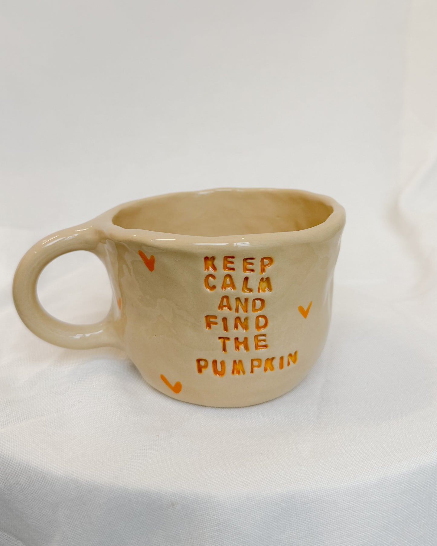 Keep Calm and Find the Pumpkin Mug L