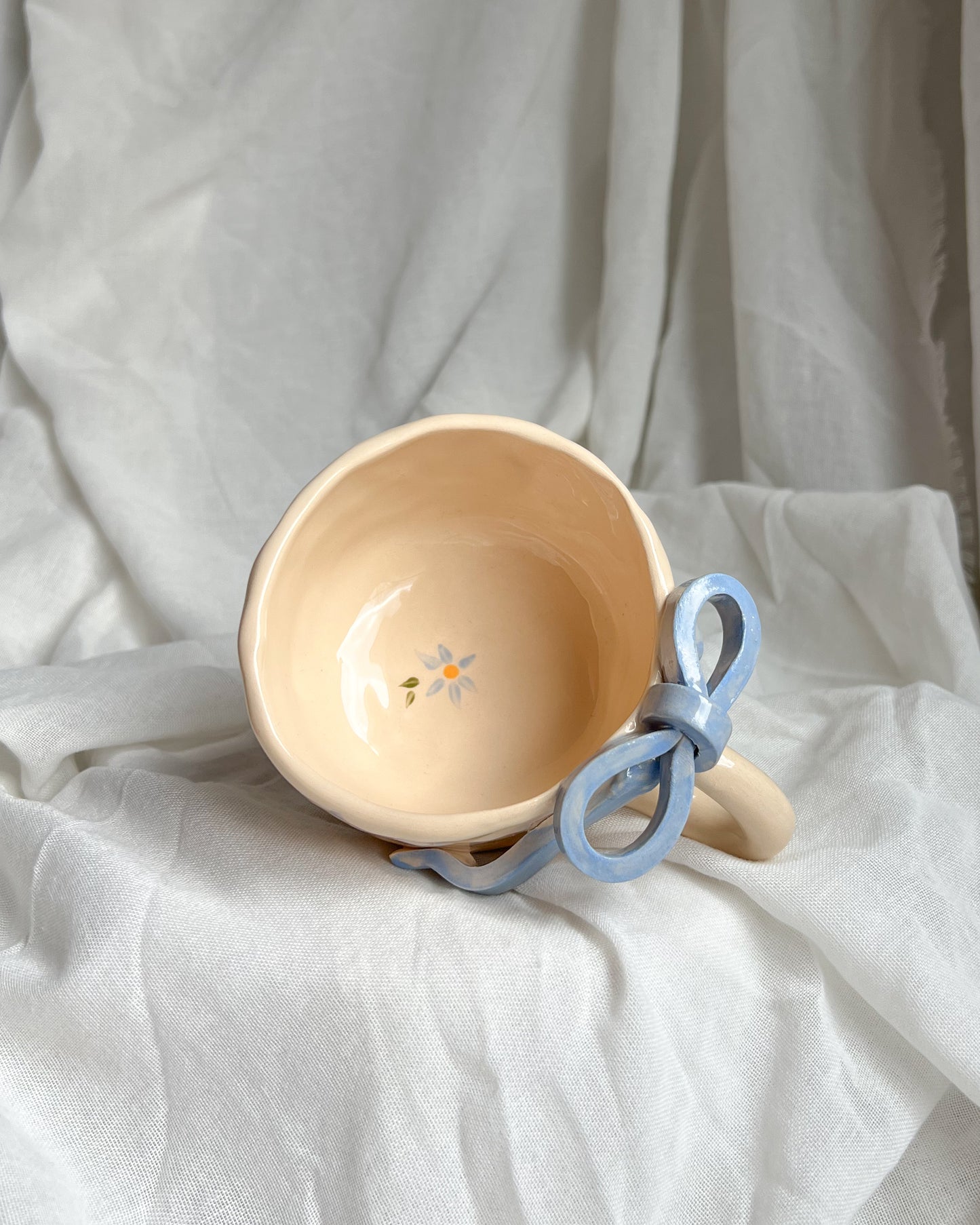 IV Ribbon Mug M