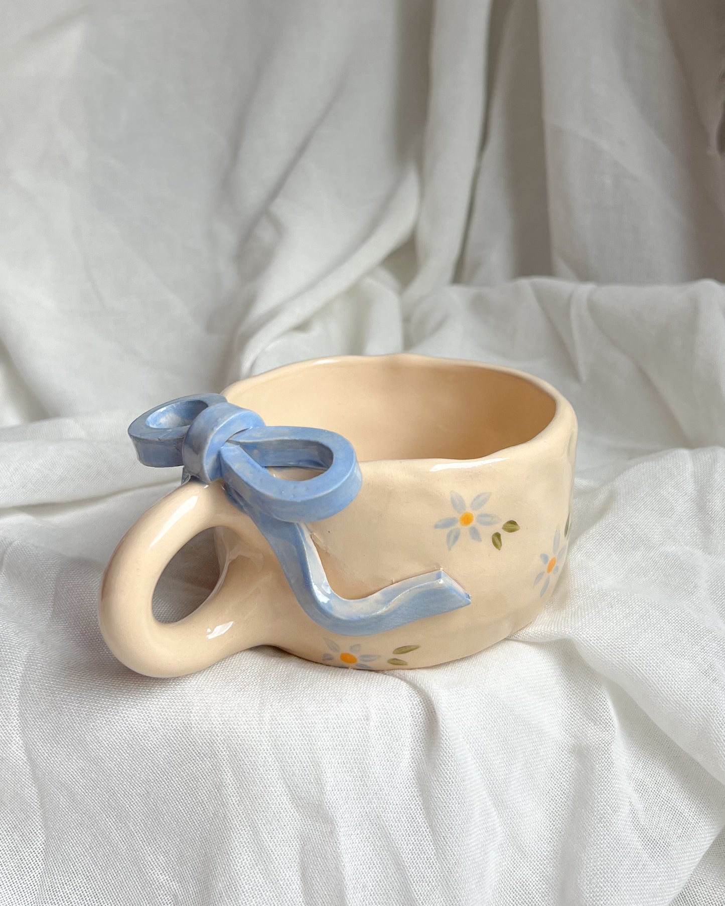 IV Ribbon Mug M