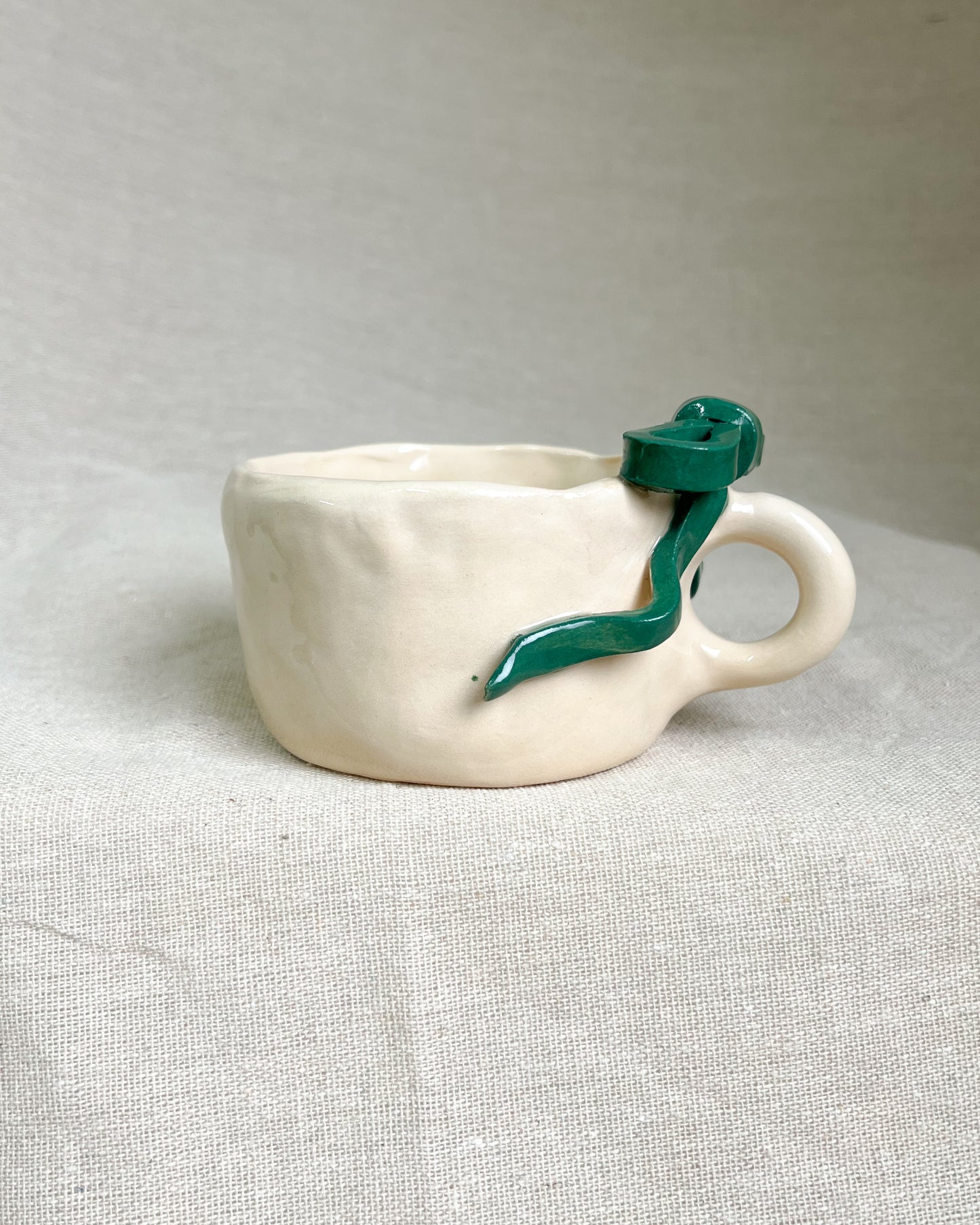 Ribbon Mug I