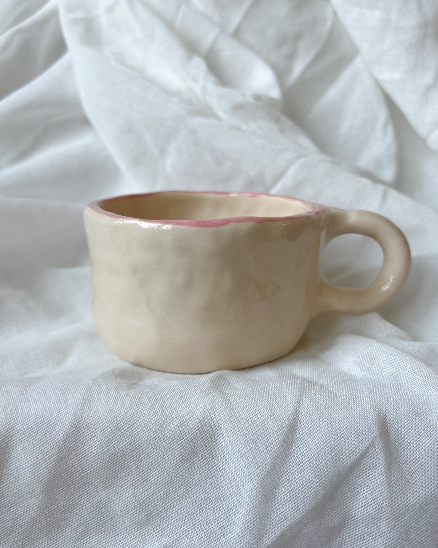 Ribbon Mug Outlet II