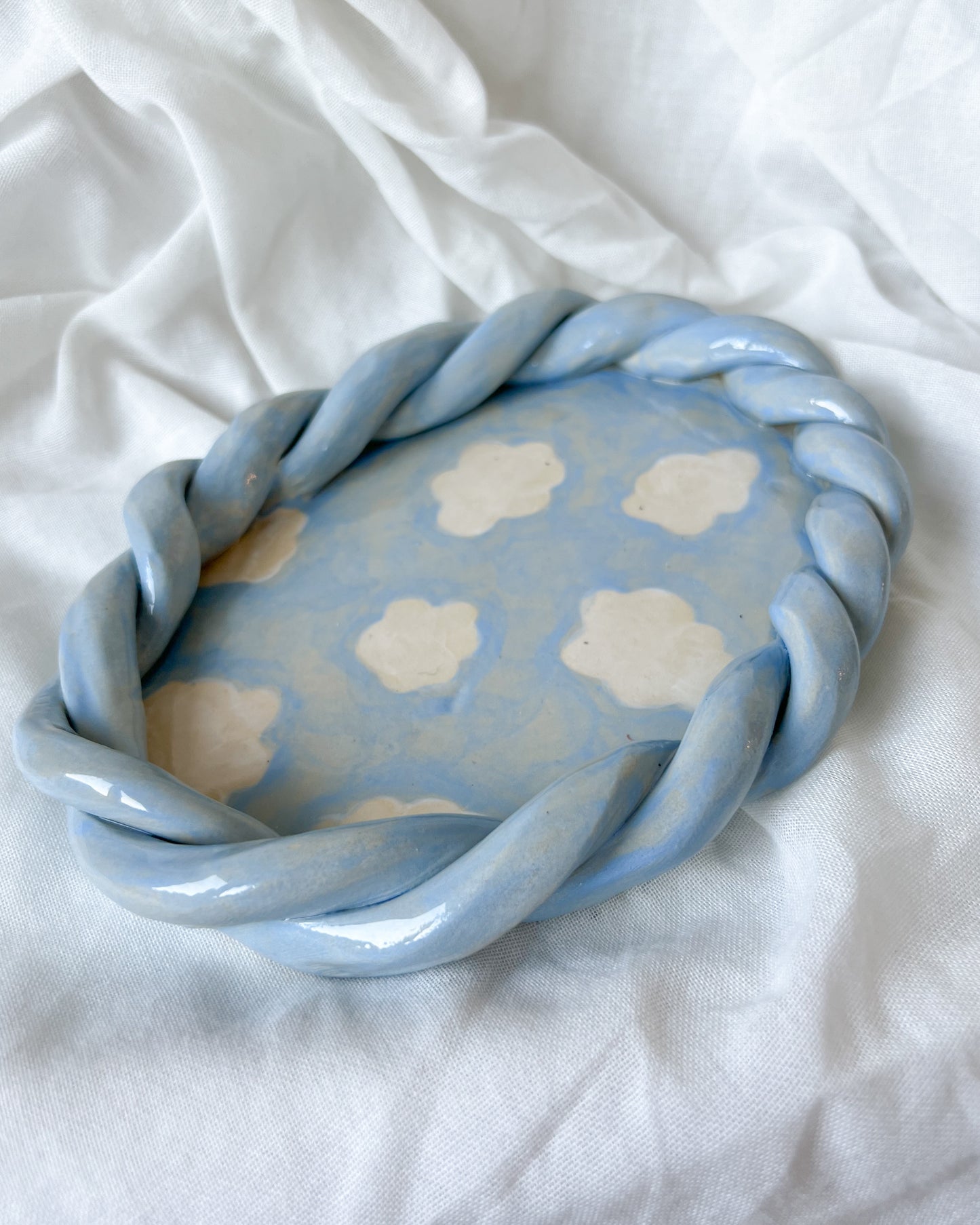 Cloud Plate Outlet II