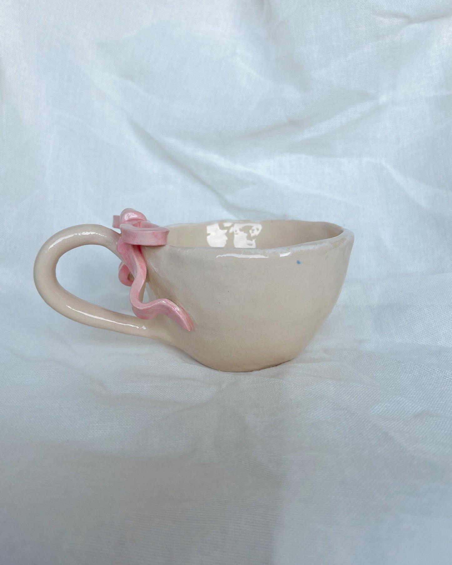 Ribbon Mug Outlet II