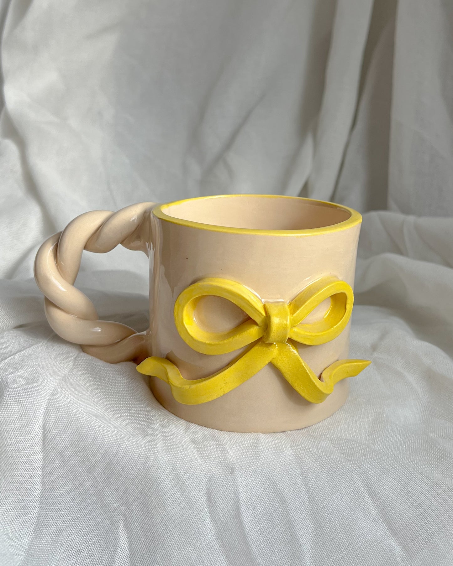 IV Ribbon Mug XL