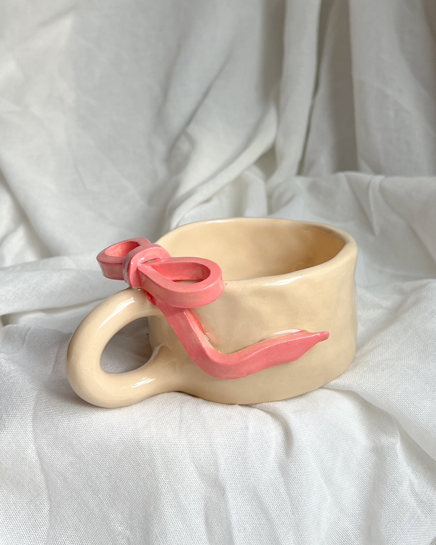 III Ribbon Mug M