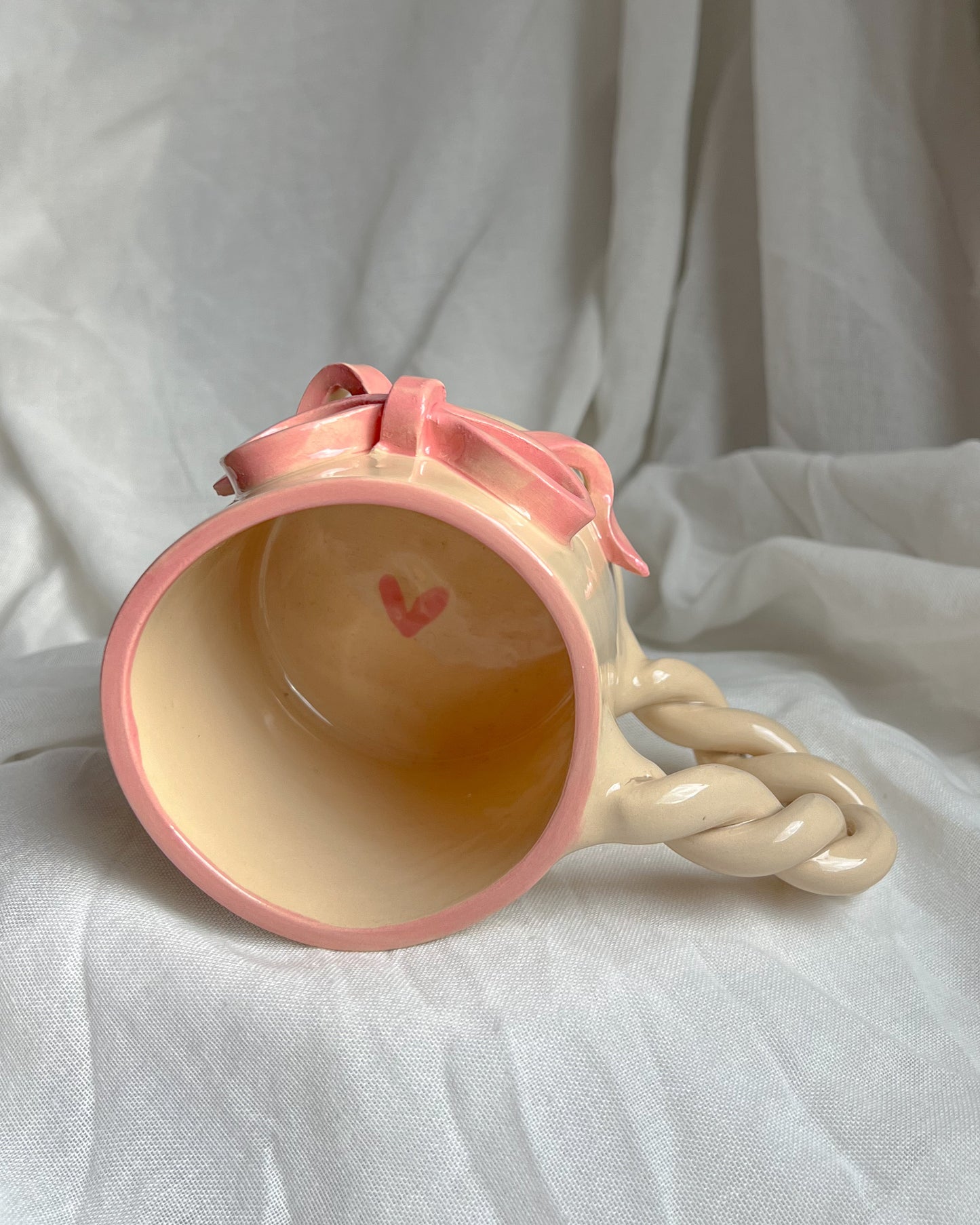 V Ribbon Mug XL